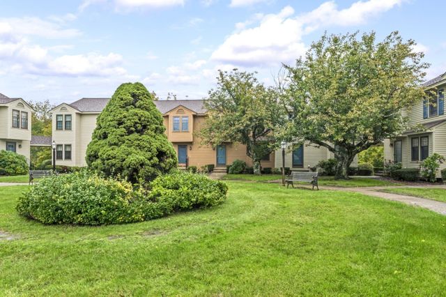 30 Apache Way 30, Tewksbury, MA 01876