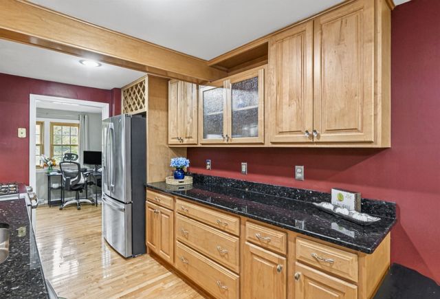 30 Apache Way 30, Tewksbury, MA 01876