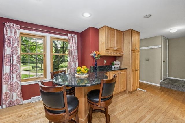 30 Apache Way 30, Tewksbury, MA 01876