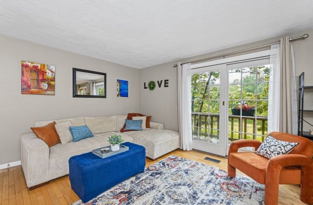 30 Apache Way 30, Tewksbury, MA 01876