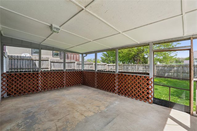 2204 1st Avenue, Perry, IA 50022