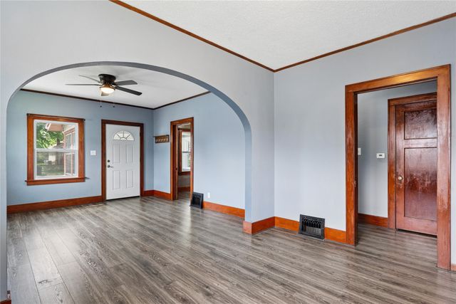 2204 1st Avenue, Perry, IA 50022
