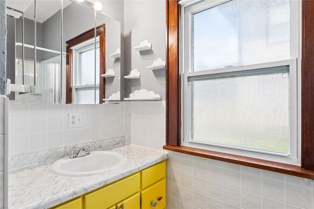 2204 1st Avenue, Perry, IA 50022