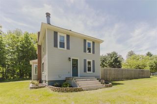28033 62nd Avenue, Lawton, MI 49065