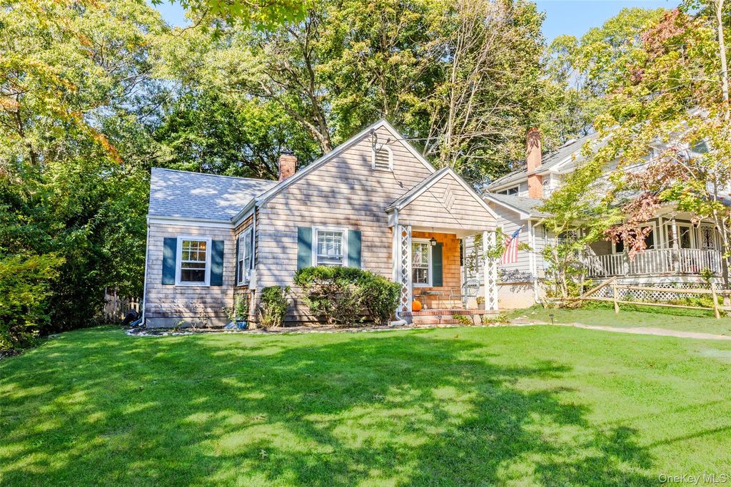 11 Sharon Avenue, East Setauket, NY 11733 — exterior