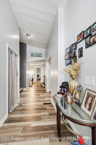 2924 Woodview Drive, Lansing, MI 48911