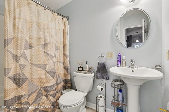 2924 Woodview Drive, Lansing, MI 48911