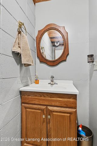 2924 Woodview Drive, Lansing, MI 48911