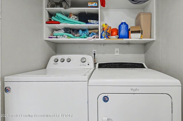 2924 Woodview Drive, Lansing, MI 48911