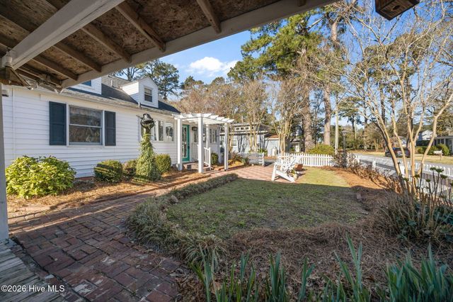 1339 Bayview Road, Bath, NC 27808