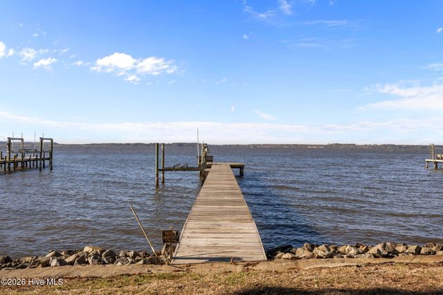 1339 Bayview Road, Bath, NC 27808