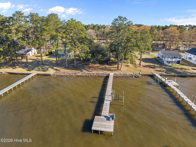 1339 Bayview Road, Bath, NC 27808