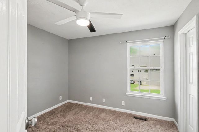 4003 Cody Dr, La Vergne, TN 37086