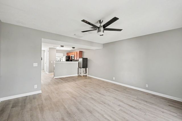 4003 Cody Dr, La Vergne, TN 37086