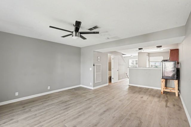 4003 Cody Dr, La Vergne, TN 37086
