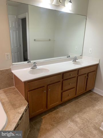 43557 WHITE CAP TER, Chantilly, VA 20152