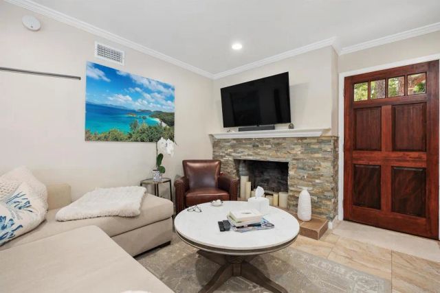2084 Meadowlark Circle, San Marcos, CA 92078