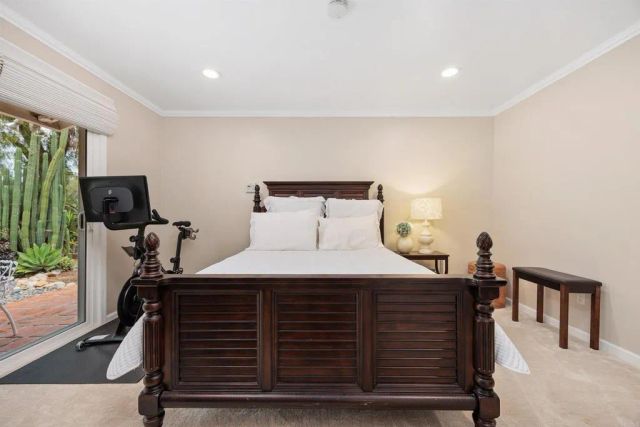 2084 Meadowlark Circle, San Marcos, CA 92078