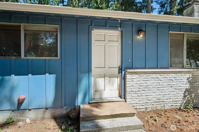 1038 Skyridge Street SE, Lacey, WA 98503