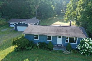 2693 Mahan Denman Road NW, Bristolville, OH 44402