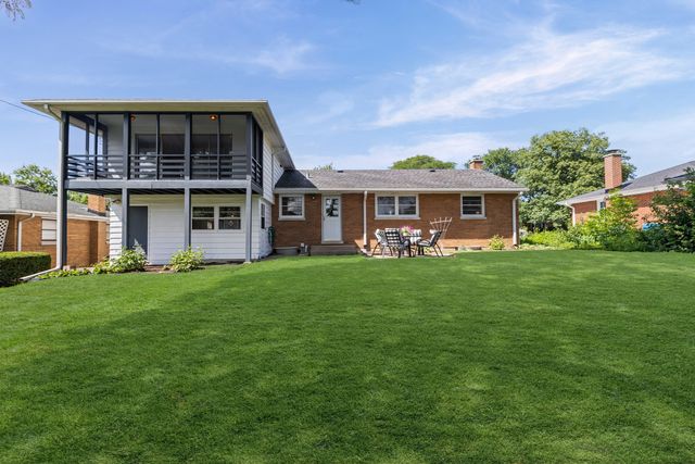 19 7th Street, Downers Grove, IL 60515