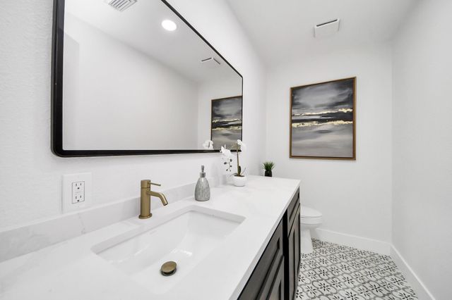 5614 Oakhaven Lane, Houston, TX 77091