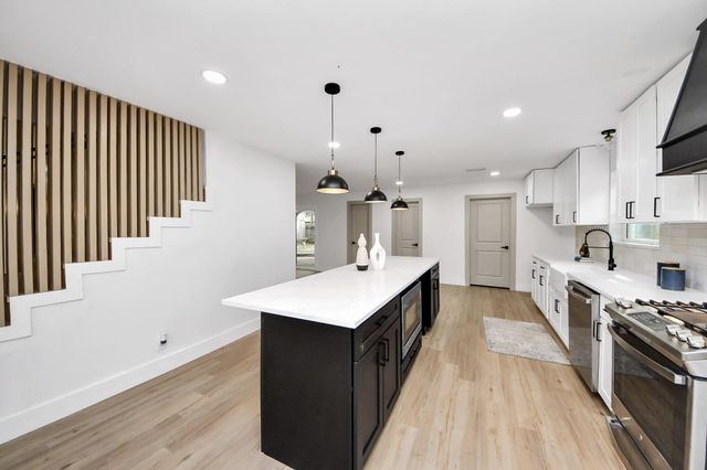 5614 Oakhaven Lane, Houston, TX 77091