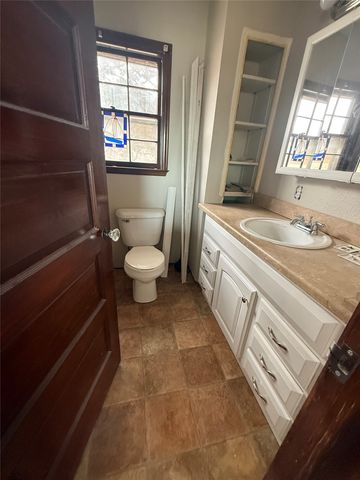 1944 SW 1st Street, Des Moines, IA 50315