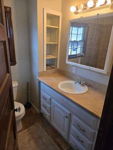 1944 SW 1st Street, Des Moines, IA 50315