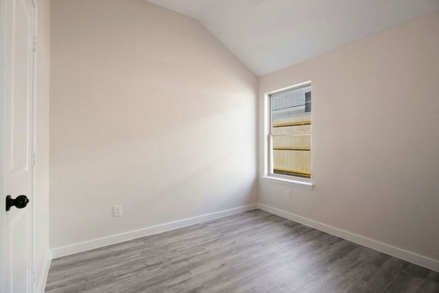 1915 Missouri Avenue, Fort Worth, TX 76104