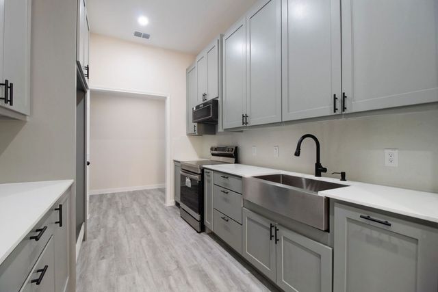 1915 Missouri Avenue, Fort Worth, TX 76104