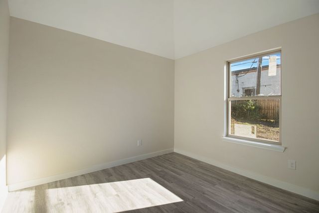 1915 Missouri Avenue, Fort Worth, TX 76104