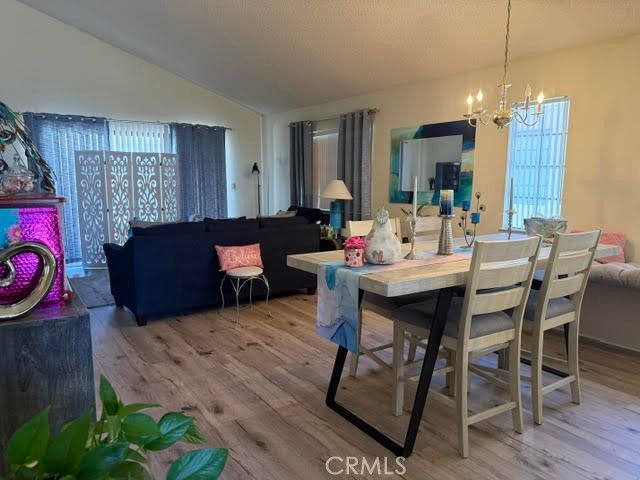 19064 Elm Dr, Apple Valley, CA 92308