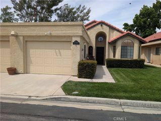 19064 Elm Dr, Apple Valley, CA 92308