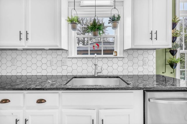 1361 Judge Tyler Dr, Clarksville, TN 37043