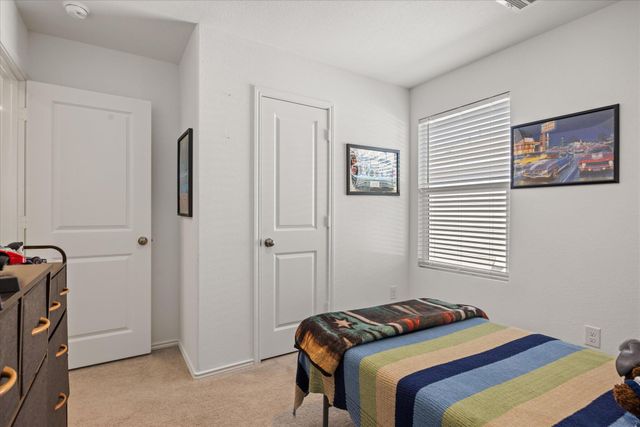 36 Trinity CIR, Lockhart, TX 78644