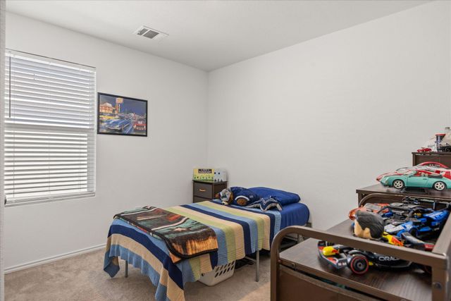 36 Trinity CIR, Lockhart, TX 78644