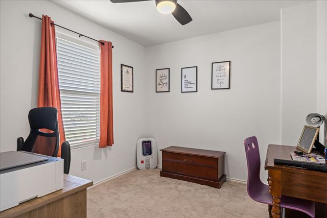 36 Trinity CIR, Lockhart, TX 78644