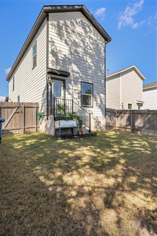 36 Trinity CIR, Lockhart, TX 78644