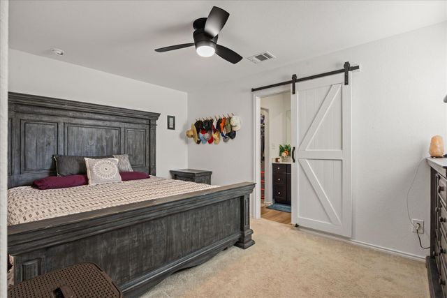 36 Trinity CIR, Lockhart, TX 78644
