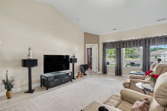 1218 White Fox Ct., Conway, SC 29526
