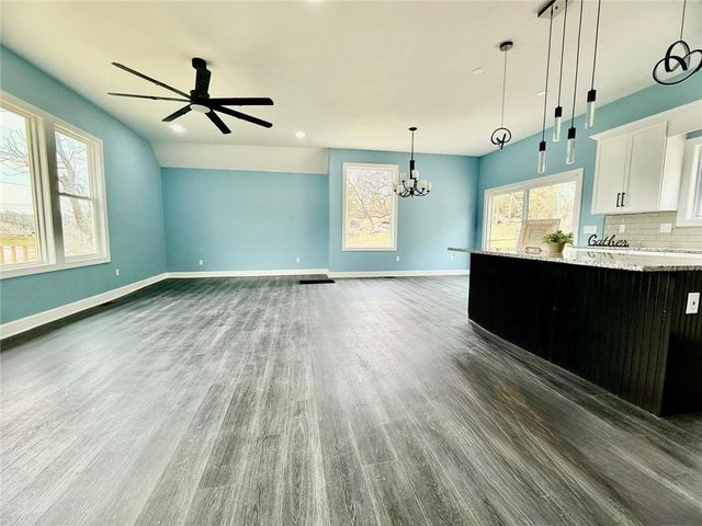 2538 Roe Lane, Kansas City, KS 66103