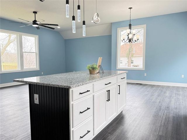 2538 Roe Lane, Kansas City, KS 66103