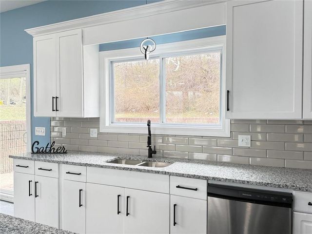 2538 Roe Lane, Kansas City, KS 66103