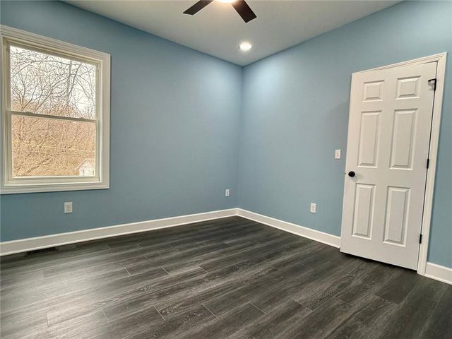 2538 Roe Lane, Kansas City, KS 66103