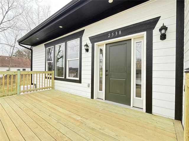 2538 Roe Lane, Kansas City, KS 66103