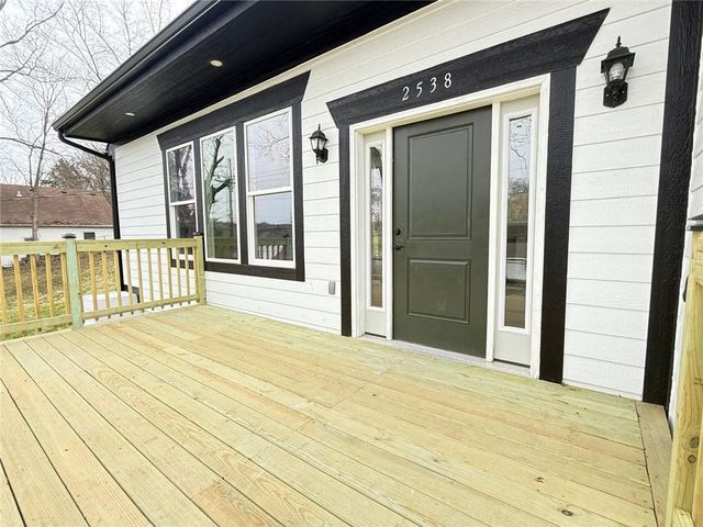 2538 Roe Lane, Kansas City, KS 66103