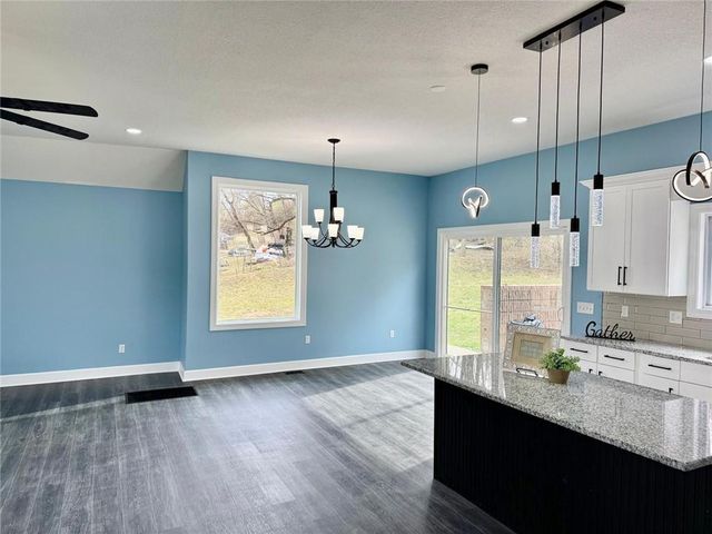 2538 Roe Lane, Kansas City, KS 66103