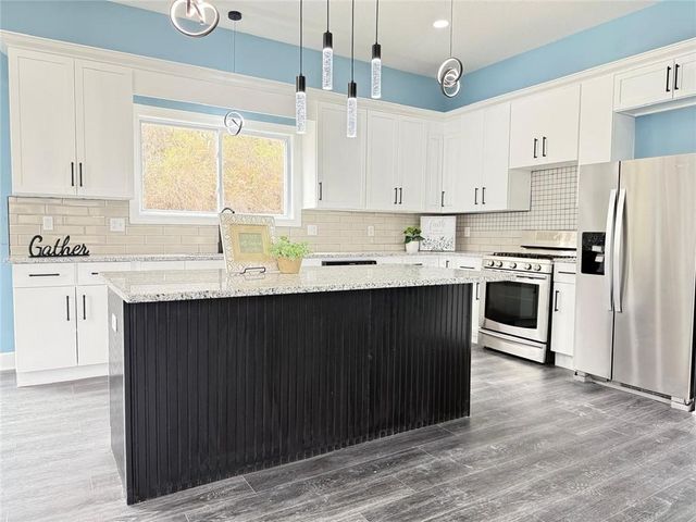 2538 Roe Lane, Kansas City, KS 66103