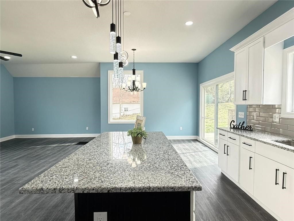 2538 Roe Lane, Kansas City, KS 66103